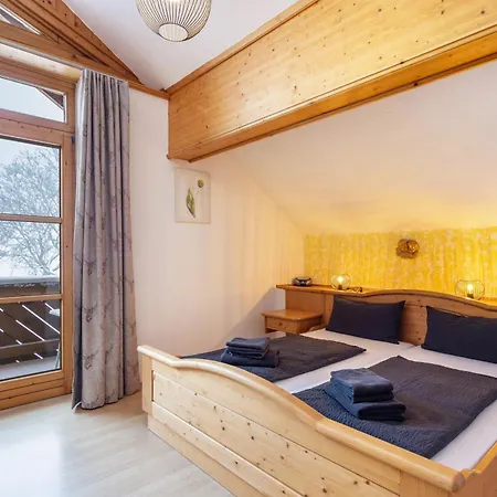 Bergblick Apartman *